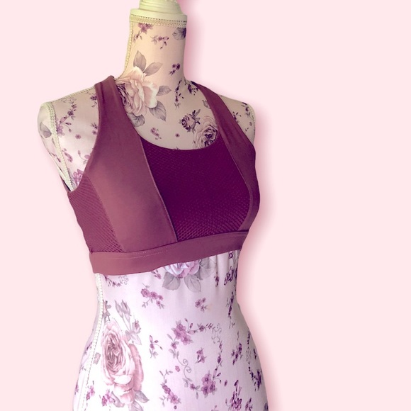 Racer Back Sports Bra - Picture 3 of 3